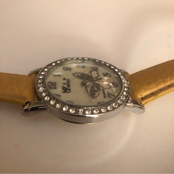 Quartz - Butterfly Watch (My Wish) EUC - Picture 8 of 14